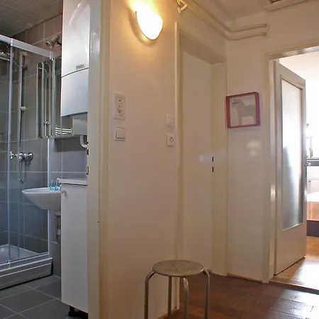 Alenka Tour As Appartement *